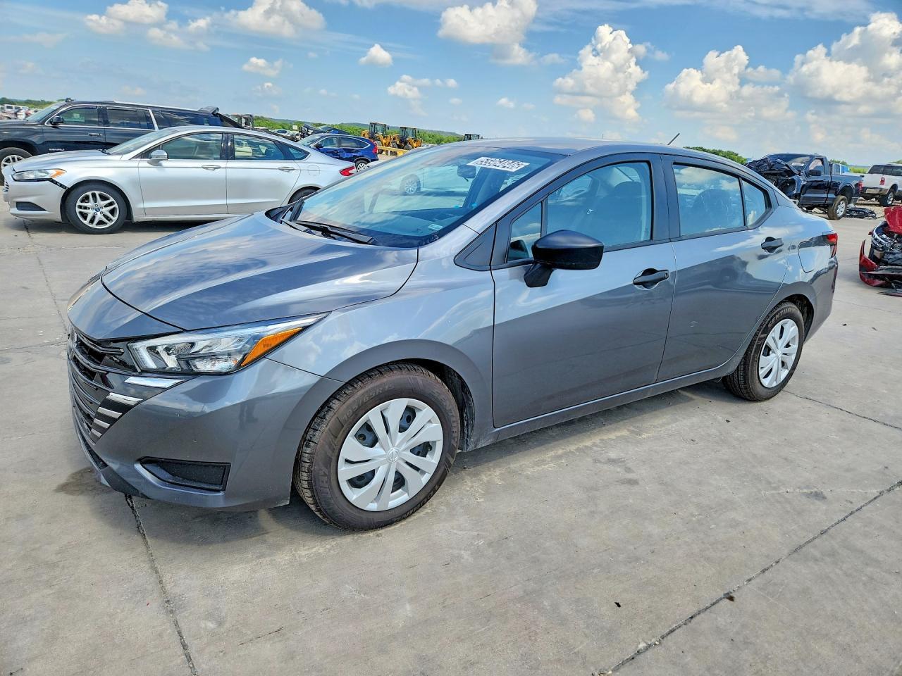 2025 NISSAN VERSA