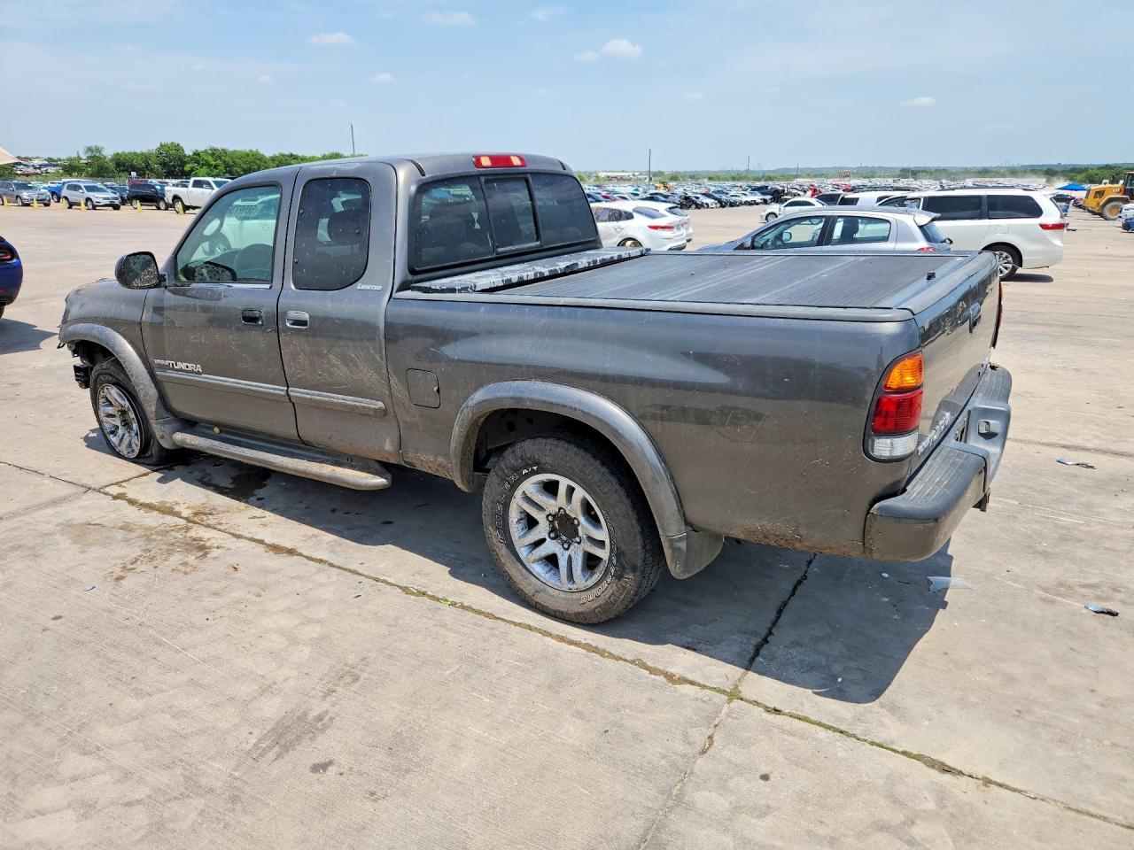 2004 TOYOTA TUNDRA