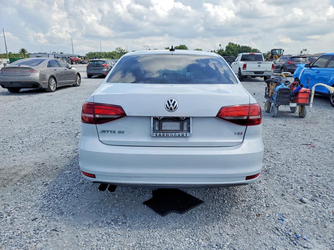 2017 VOLKSWAGEN JETTA
