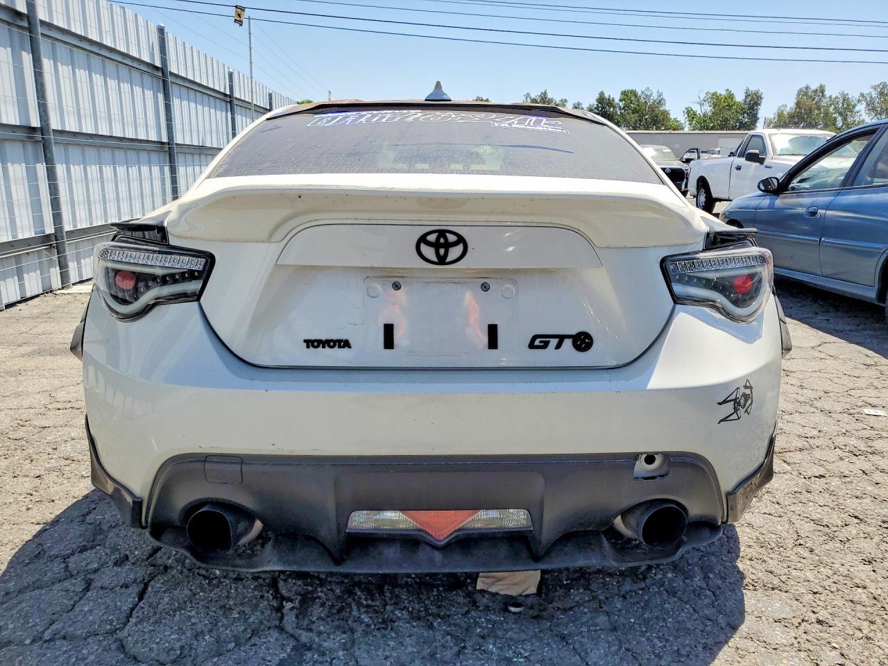 2013 SCION FR-S