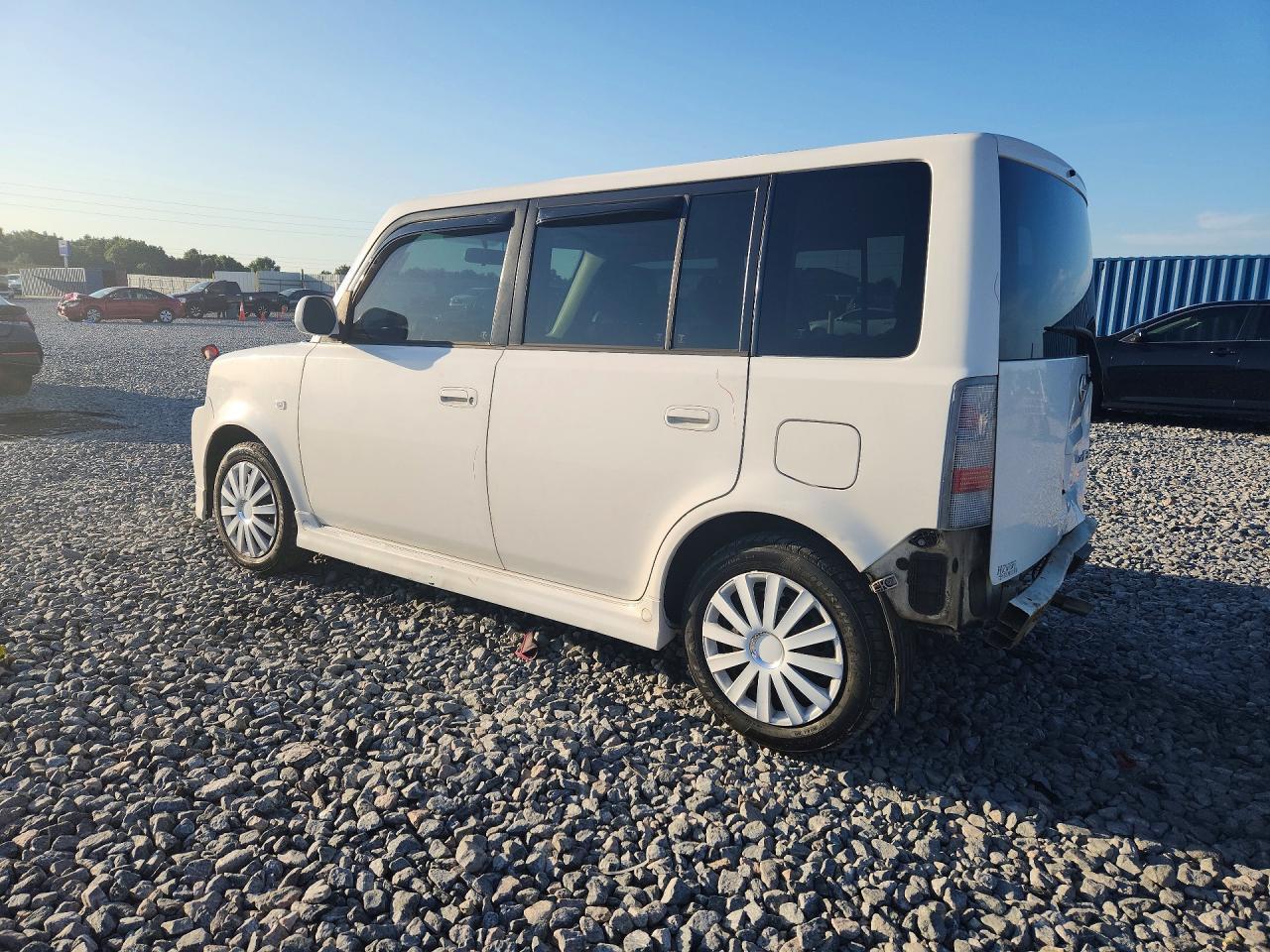 2004 TOYOTA SCION