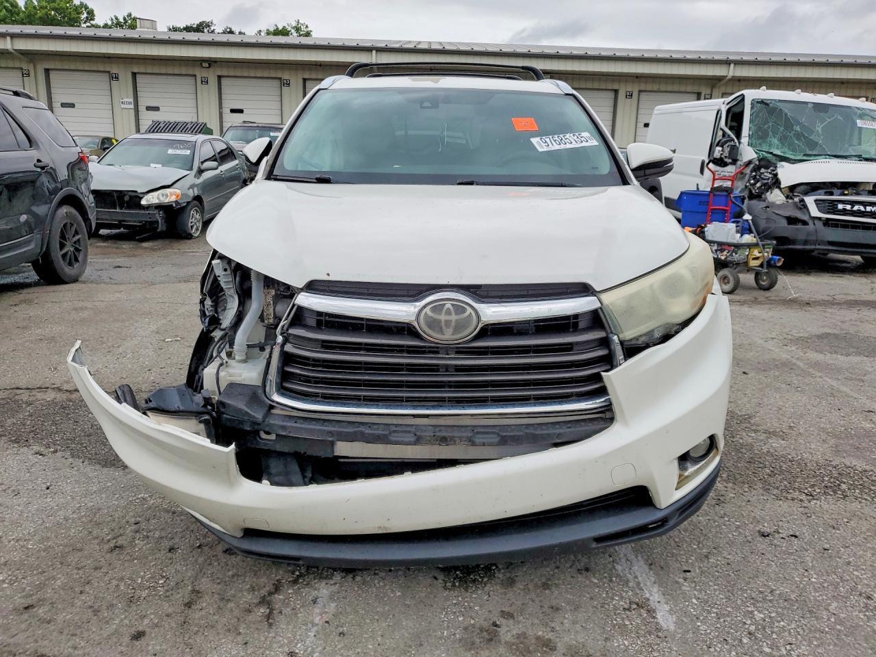 2015 TOYOTA HIGHLANDER