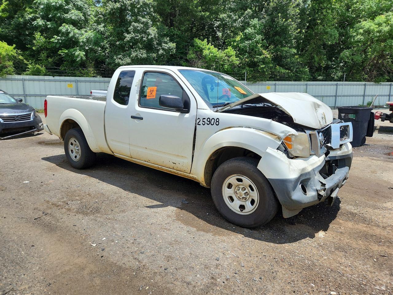 2017 NISSAN Frontier