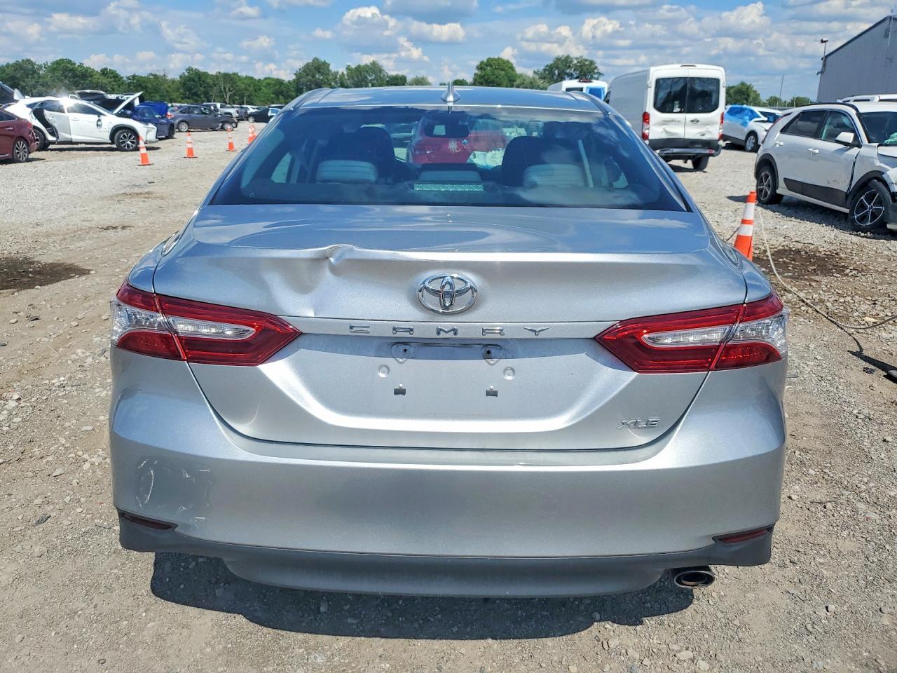 2019 TOYOTA CAMRY