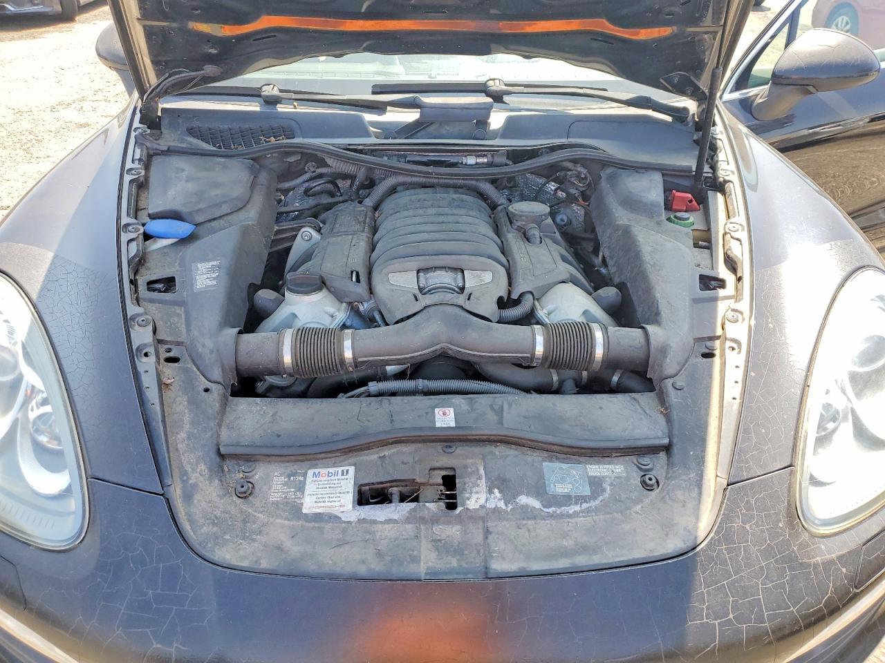2011 PORSCHE CAYENNE
