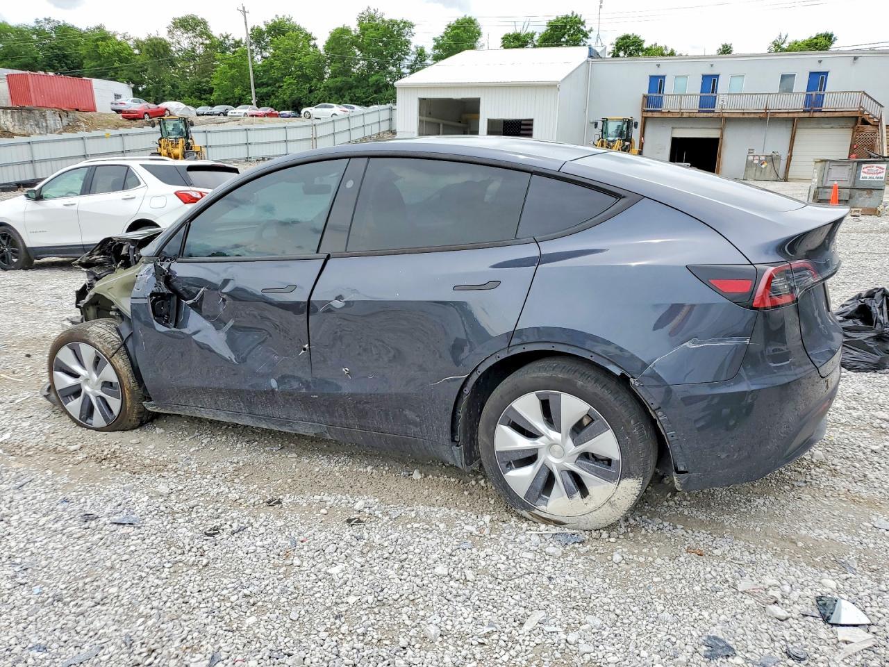 2024 TESLA MODEL Y