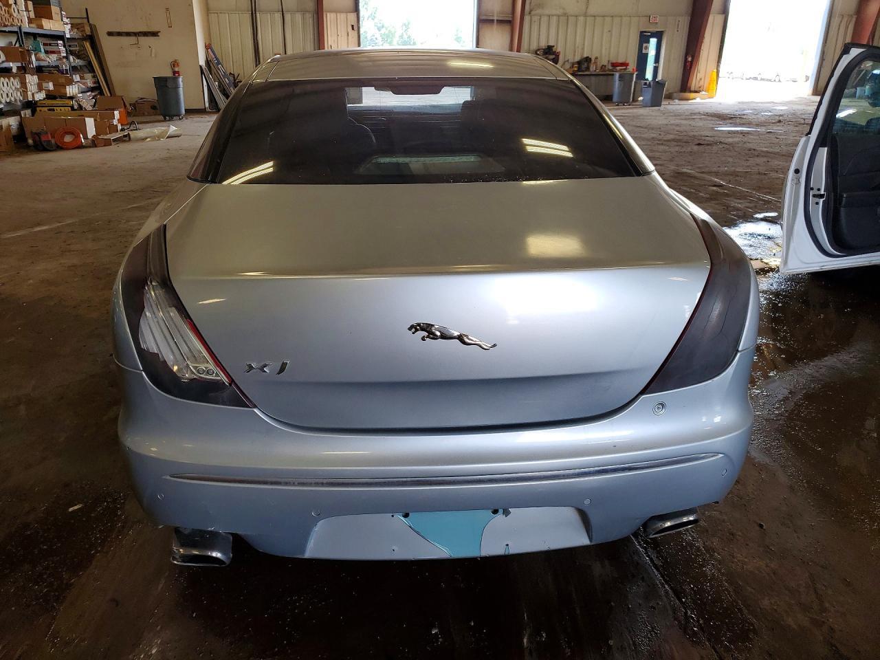 2011 JAGUAR Xj-Series