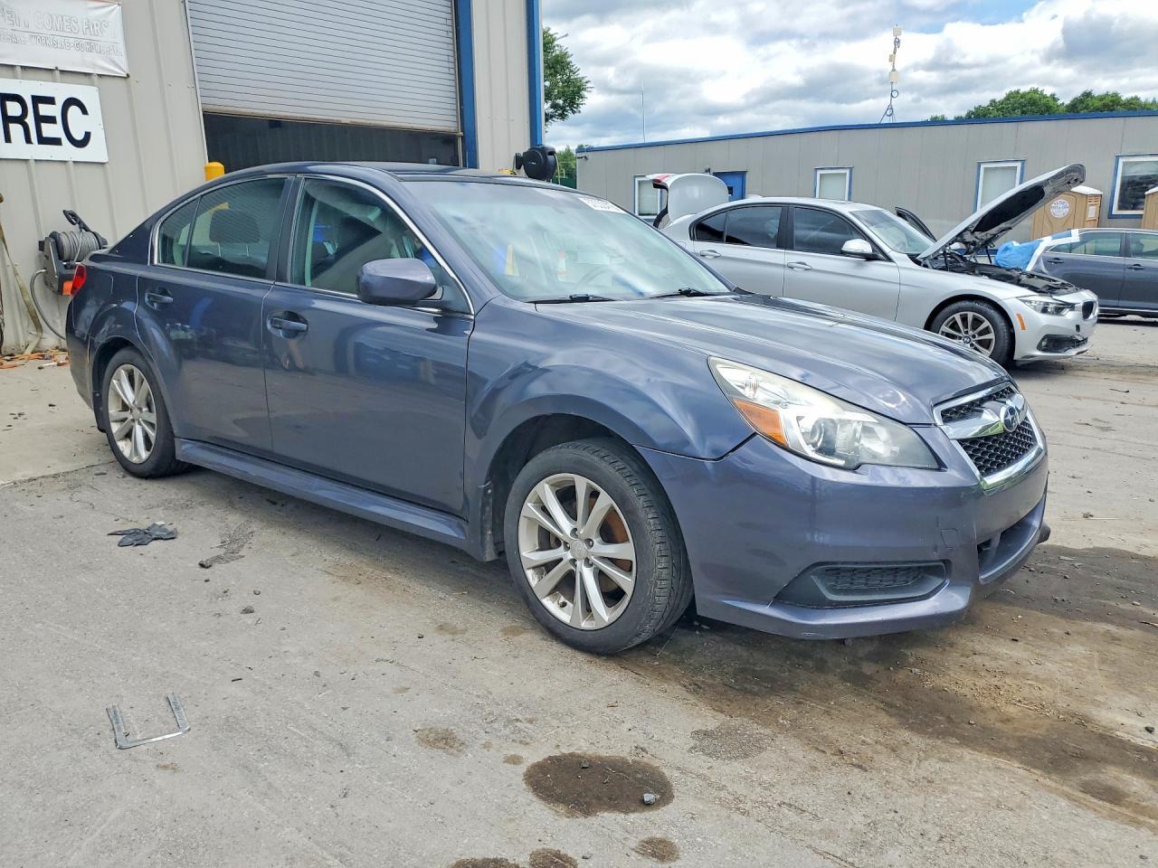 2014 SUBARU Legacy