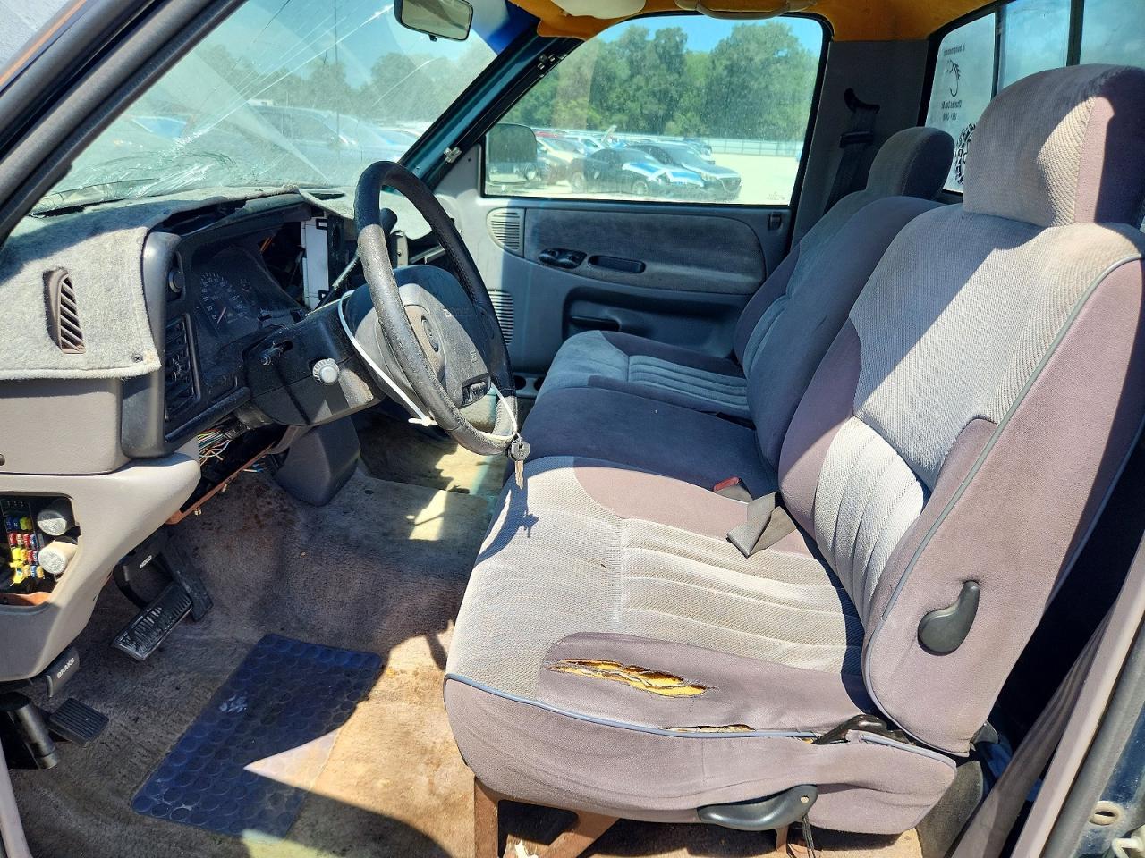 1995 DODGE Ram 2500