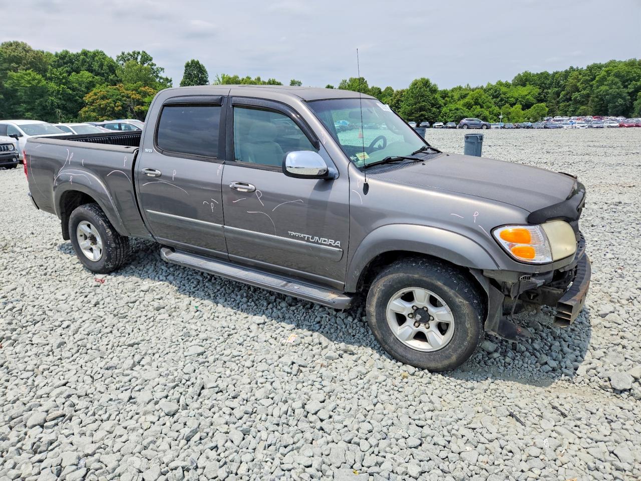 2004 TOYOTA TUNDRA