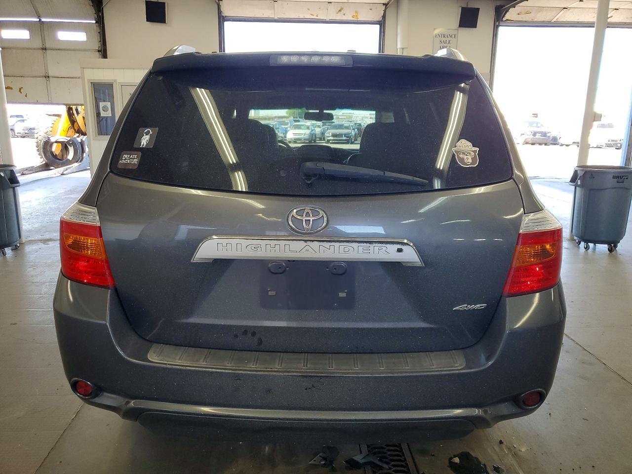 2010 TOYOTA HIGHLANDER