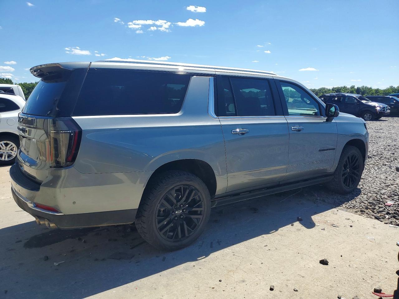 2025 CHEVROLET Suburban