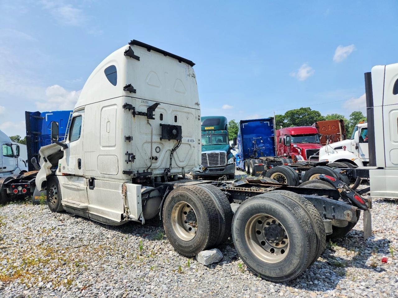 2023 FREIGHTLINER CASCADIA