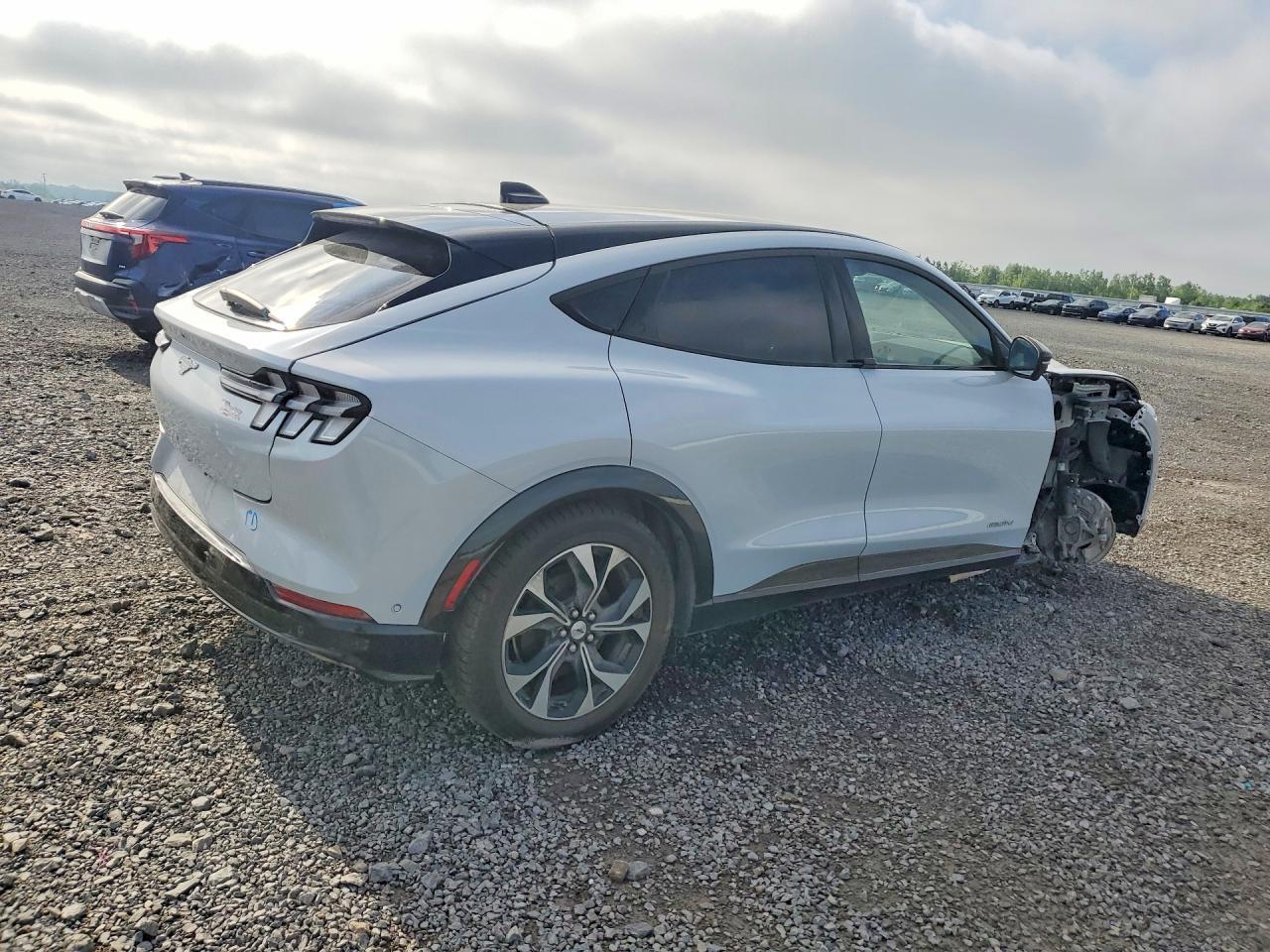 2021 FORD Mustang Mach-E