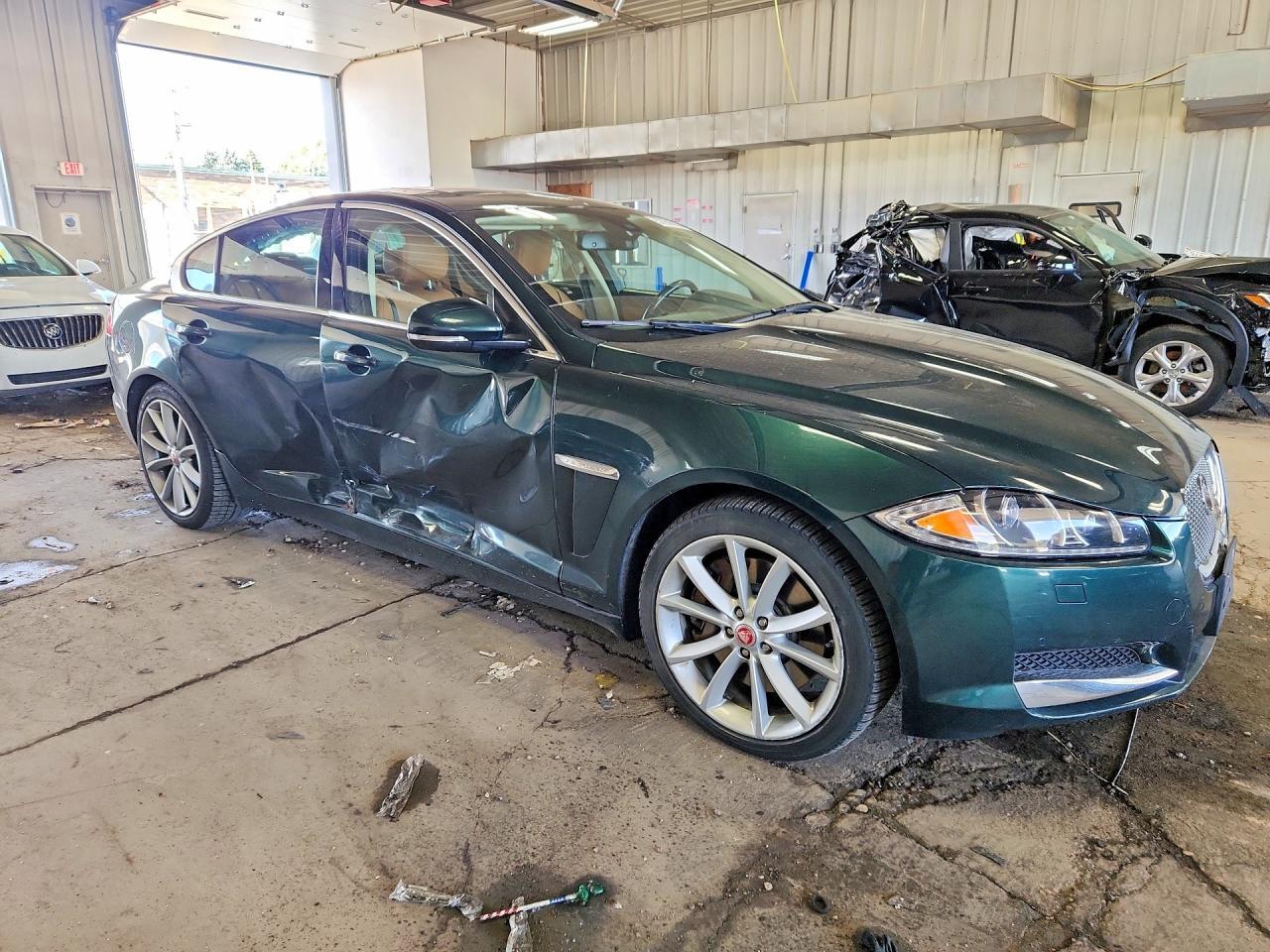 2015 JAGUAR XF
