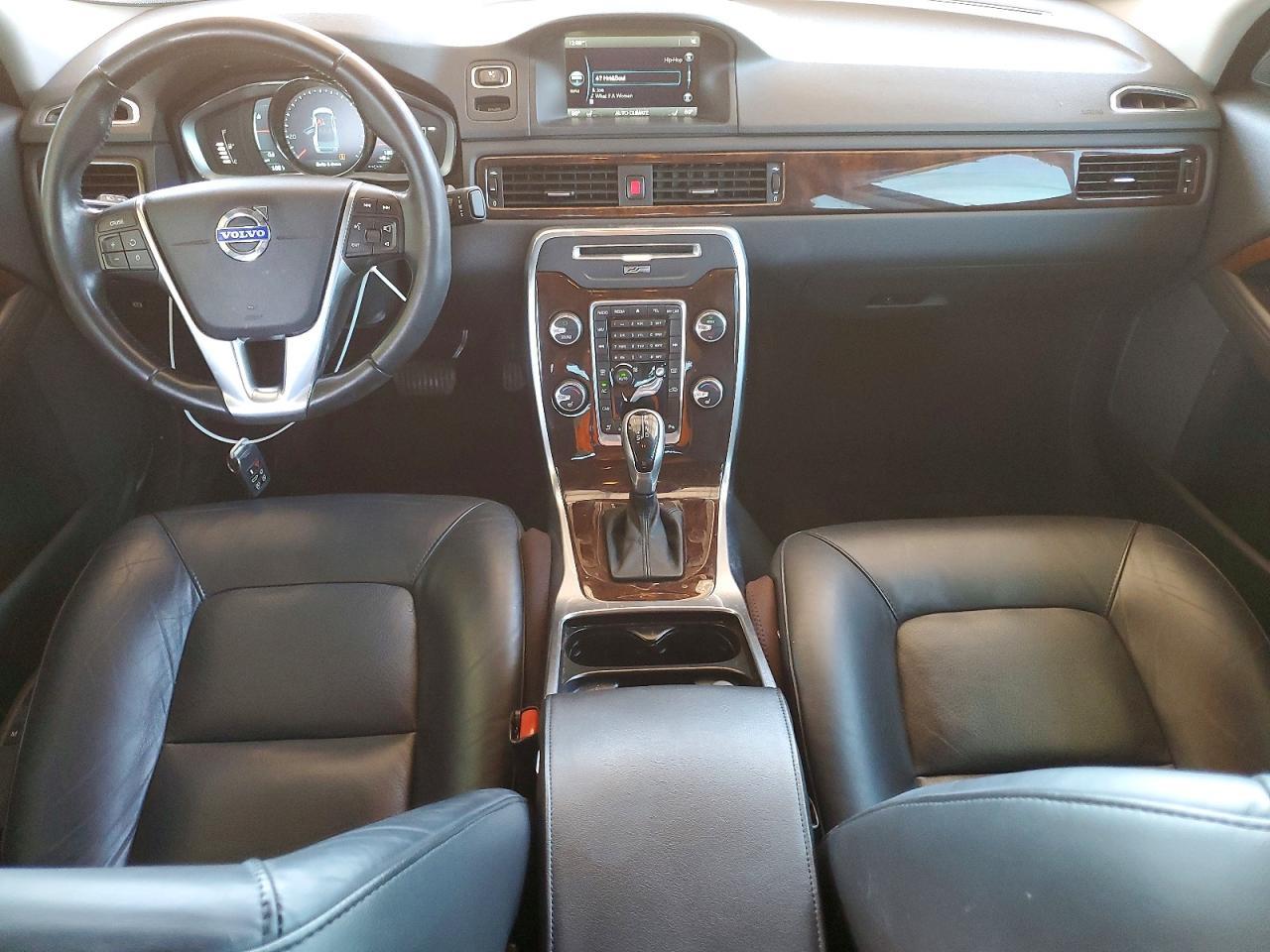 2015 VOLVO S80