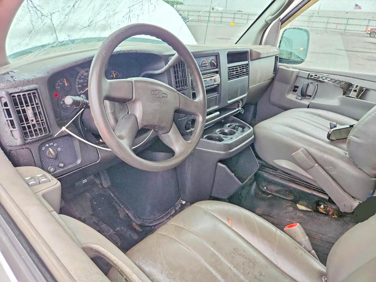 2005 CHEVROLET EXPRESS 2500