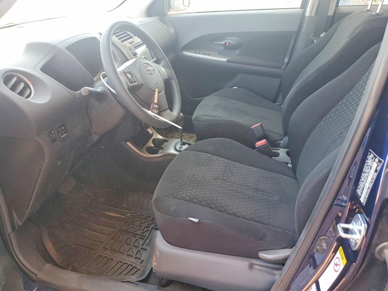 2014 SCION xD