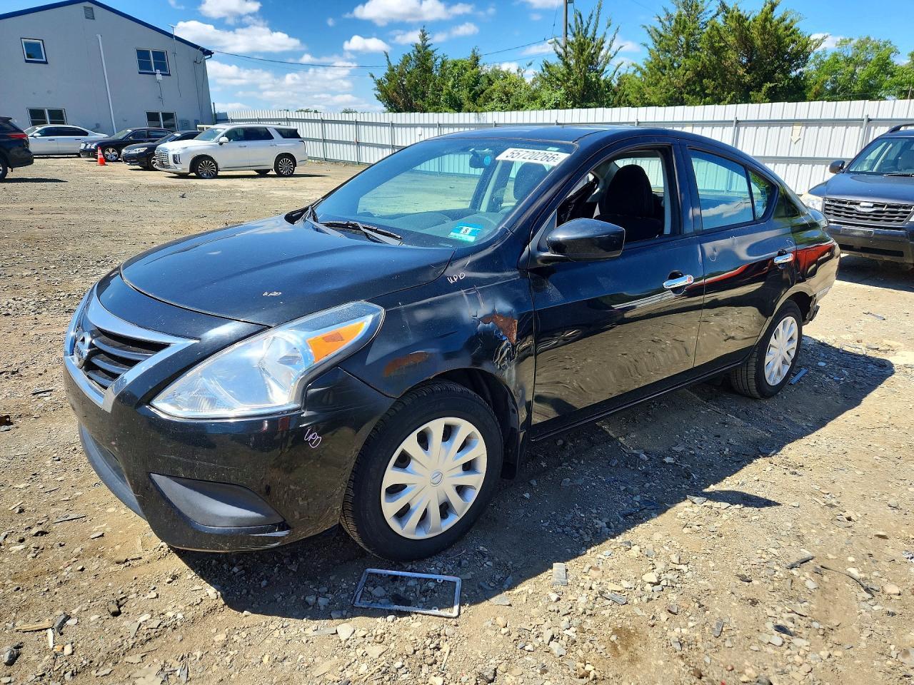 2017 NISSAN VERSA