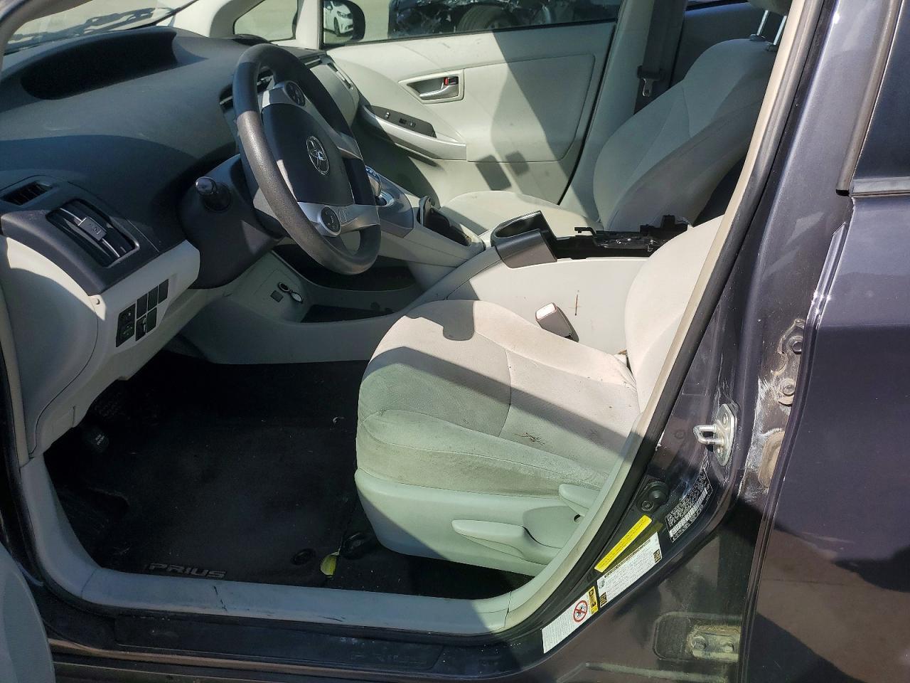 2013 TOYOTA PRIUS