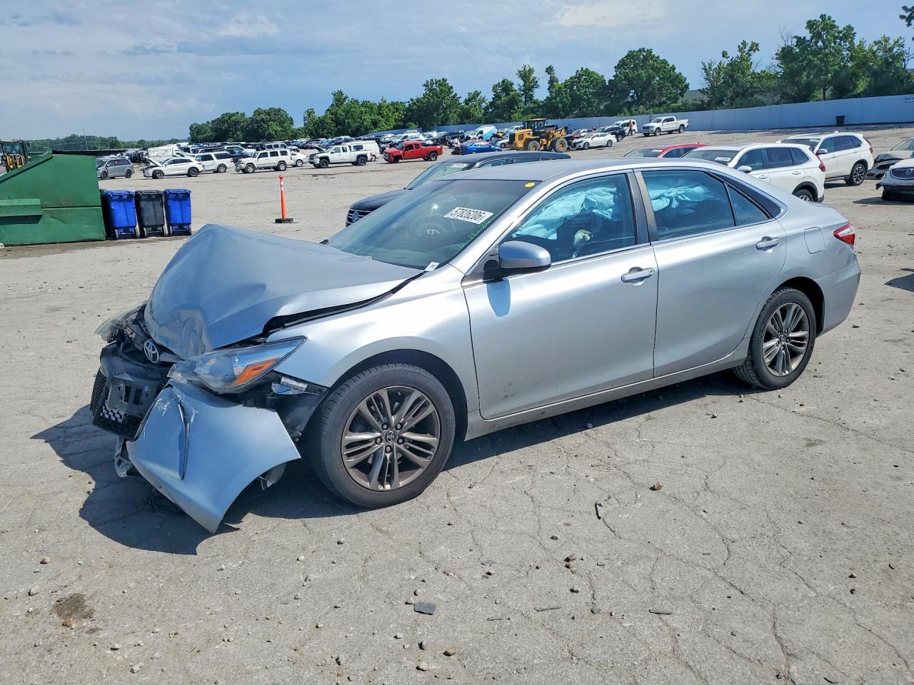 2016 TOYOTA CAMRY