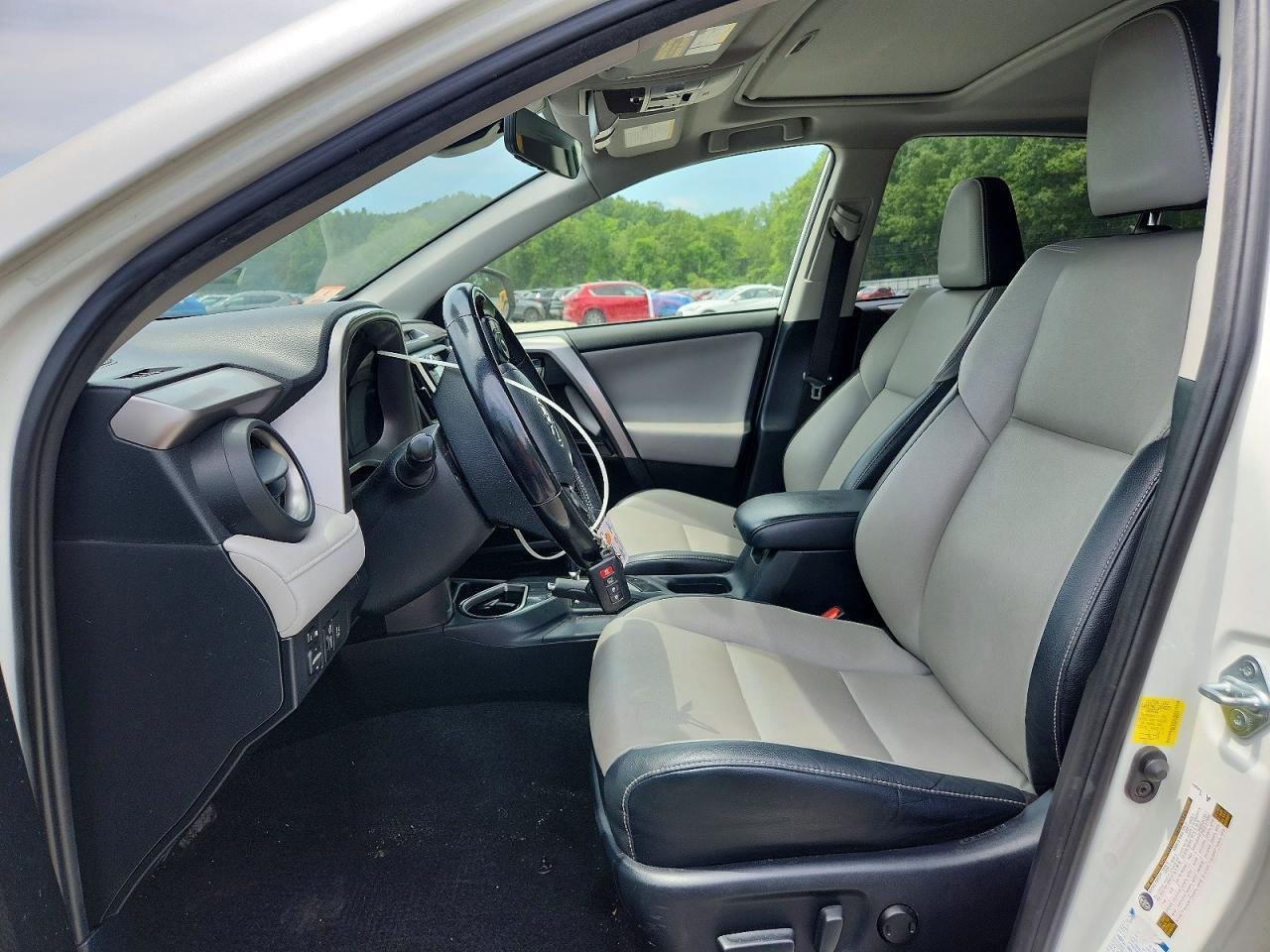 2017 TOYOTA RAV4