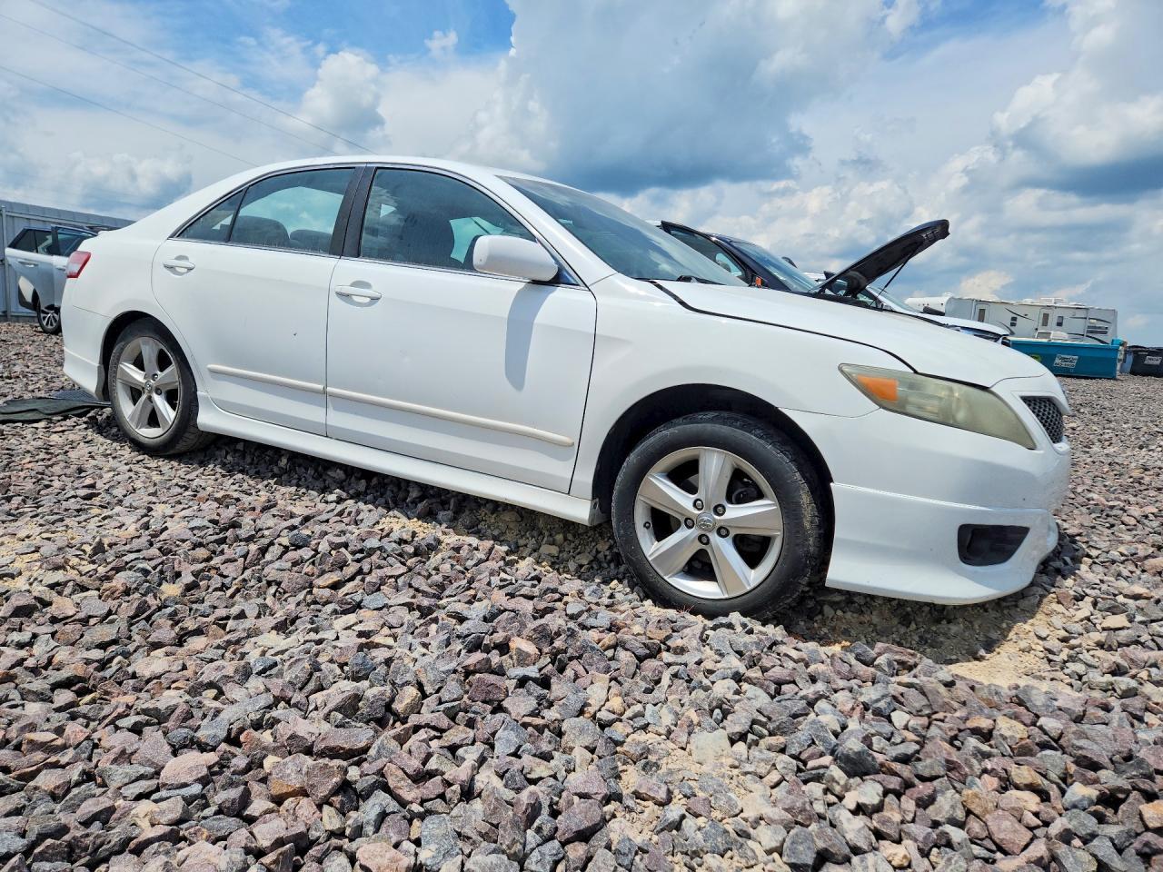 2011 TOYOTA CAMRY