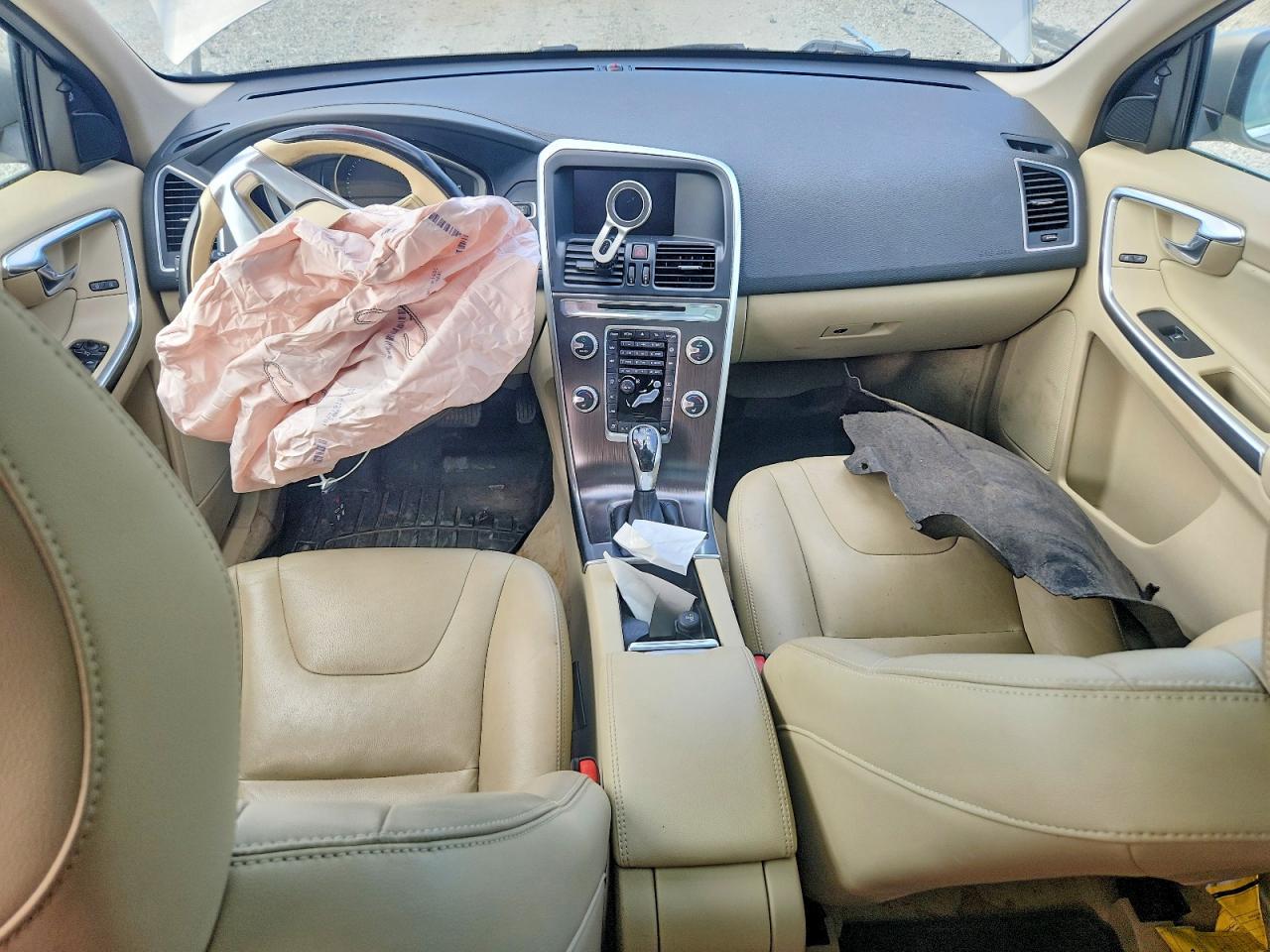 2016 VOLVO XC60
