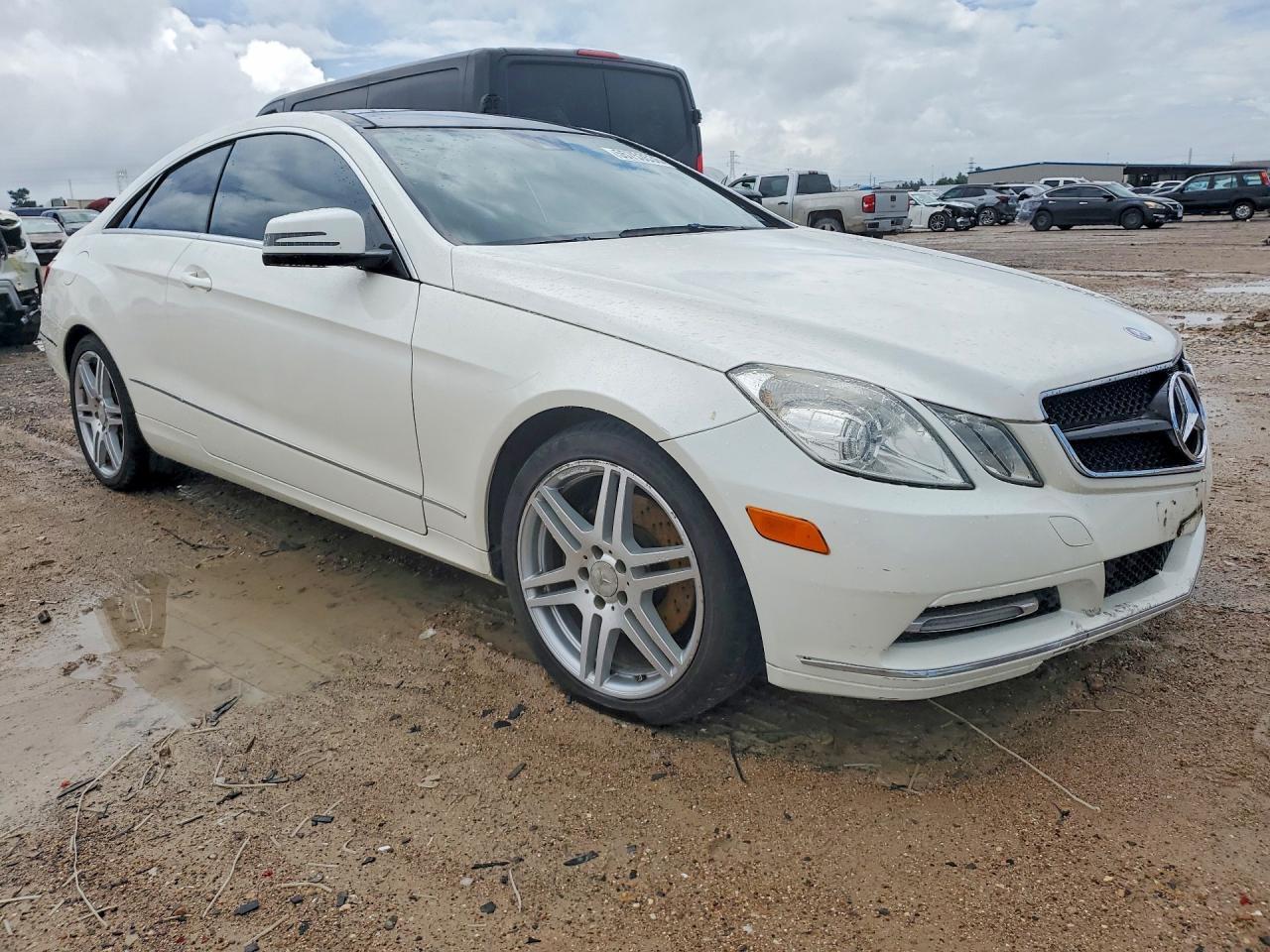 2013 MERCEDES-BENZ E-Class