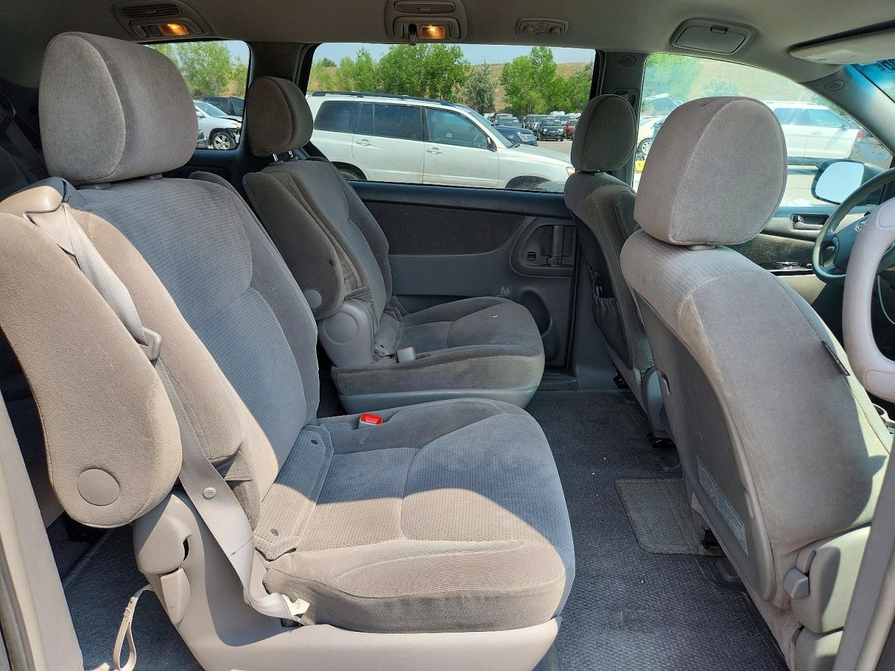 2005 TOYOTA SIENNA