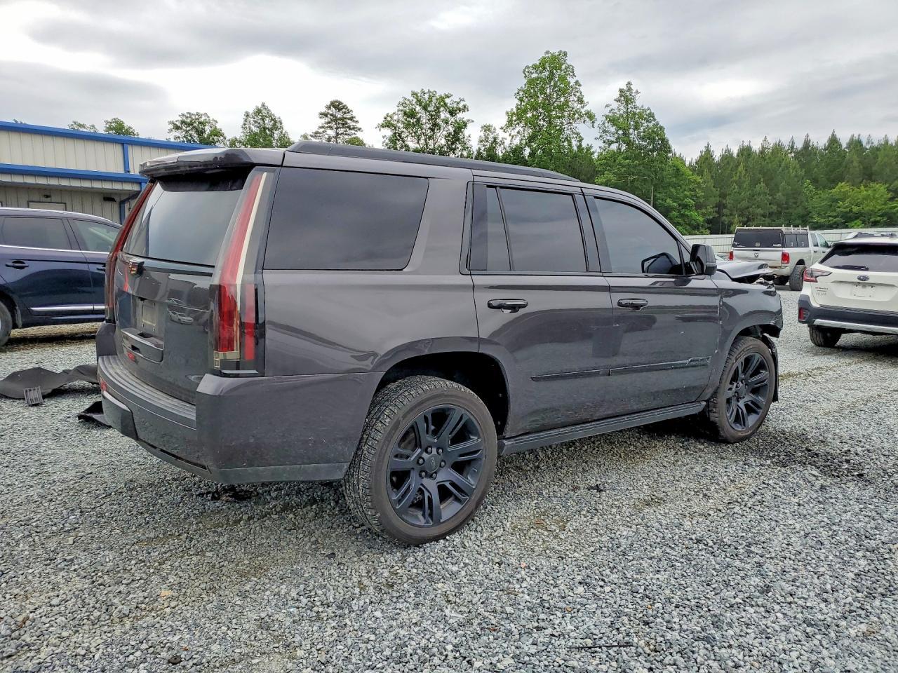 2018 CADILLAC ESCALADE