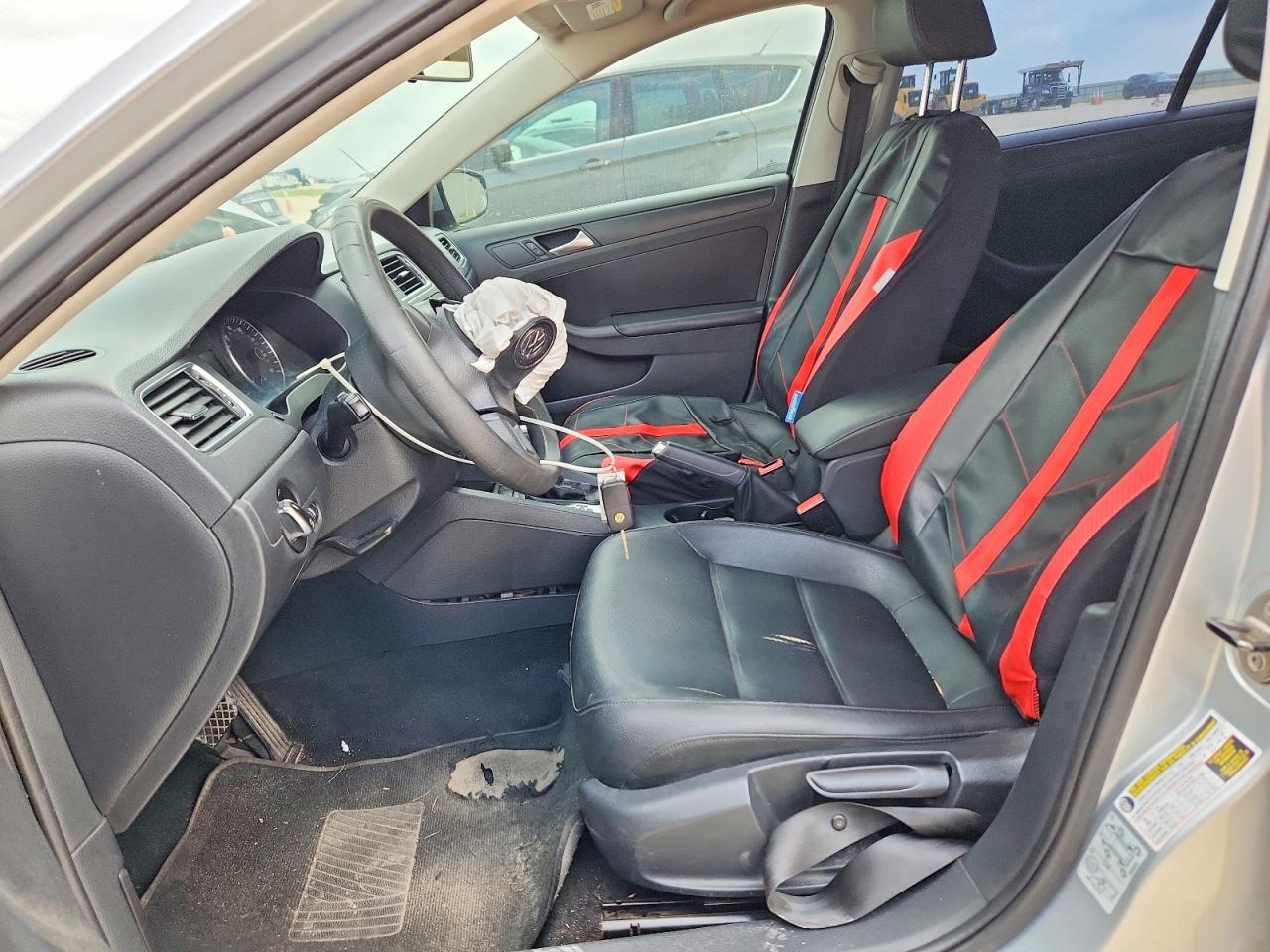 2012 VOLKSWAGEN JETTA