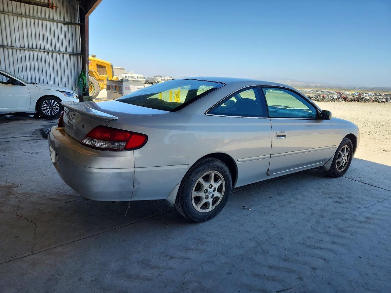 2001 TOYOTA CAMRY