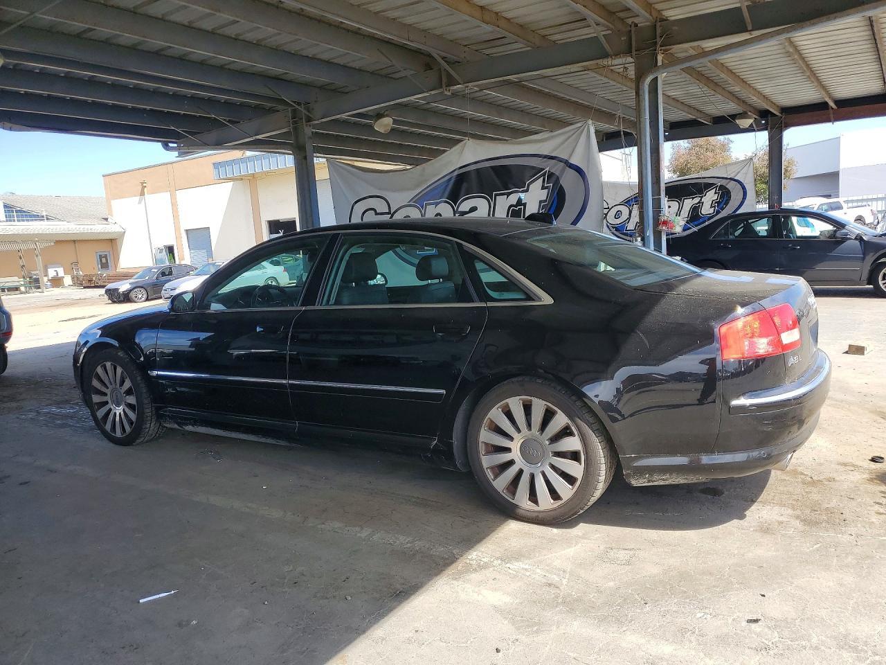 2004 AUDI A8