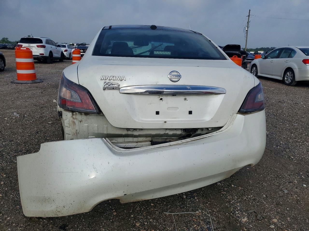 2014 NISSAN Maxima
