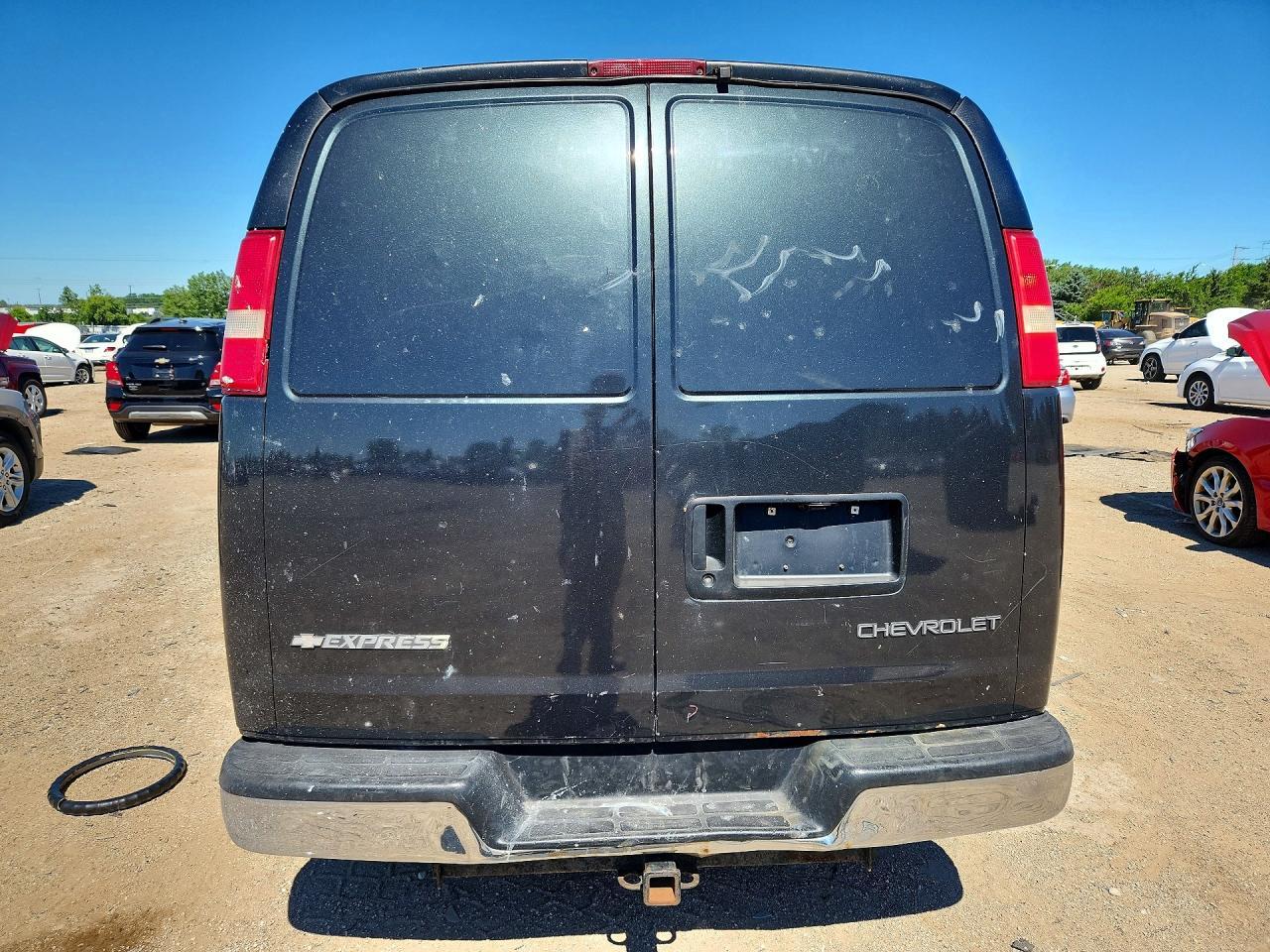 2004 CHEVROLET Express 3500