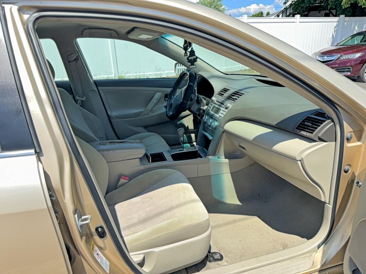 2011 TOYOTA CAMRY