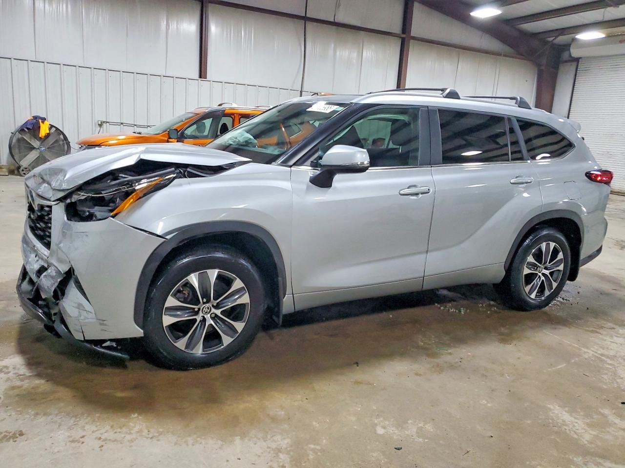 2023 TOYOTA HIGHLANDER