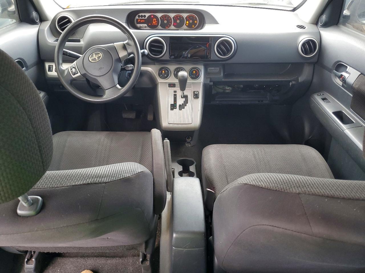 2010 TOYOTA SCION