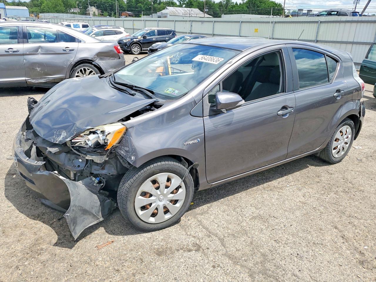 2013 TOYOTA Prius c