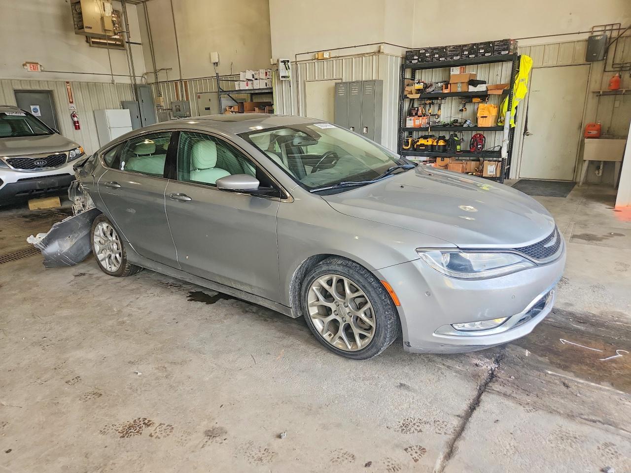 2015 CHRYSLER 200