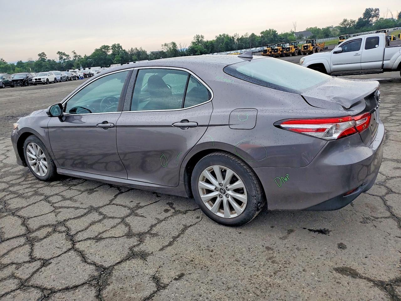 2019 TOYOTA CAMRY