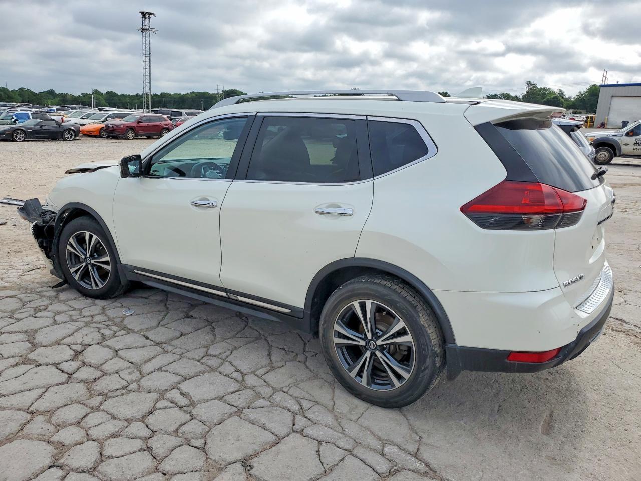 2018 NISSAN ROGUE