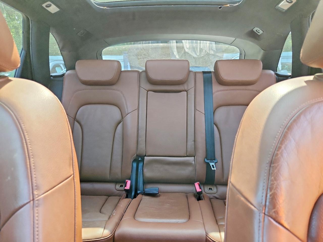 2010 AUDI Q5