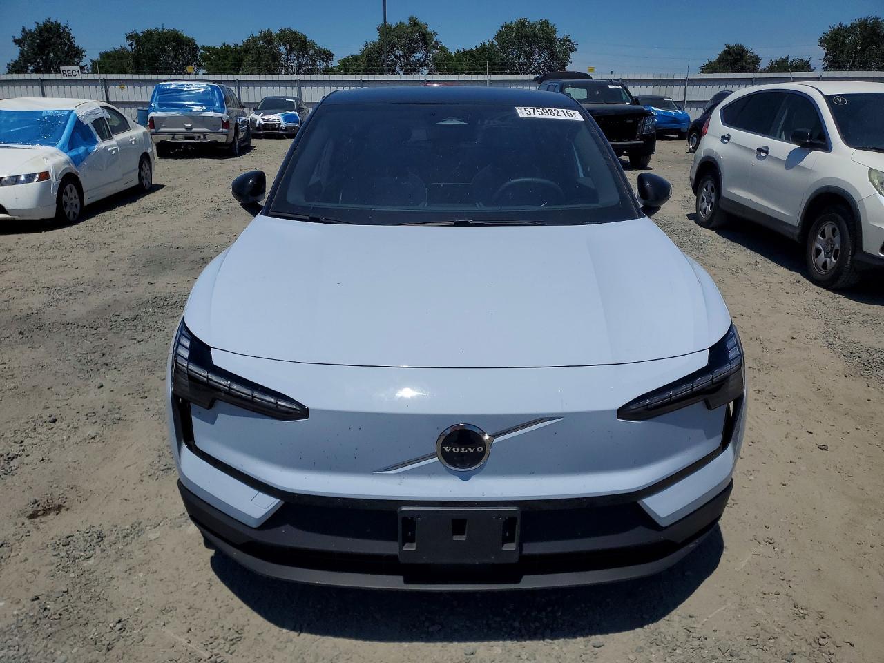 2025 VOLVO Ex30