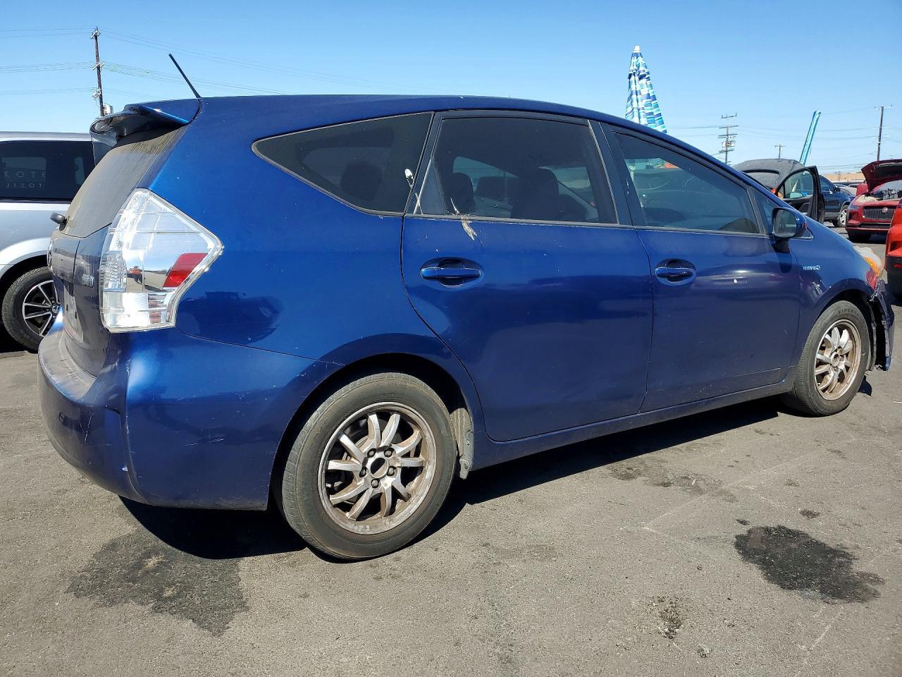 2012 TOYOTA PRIUS V