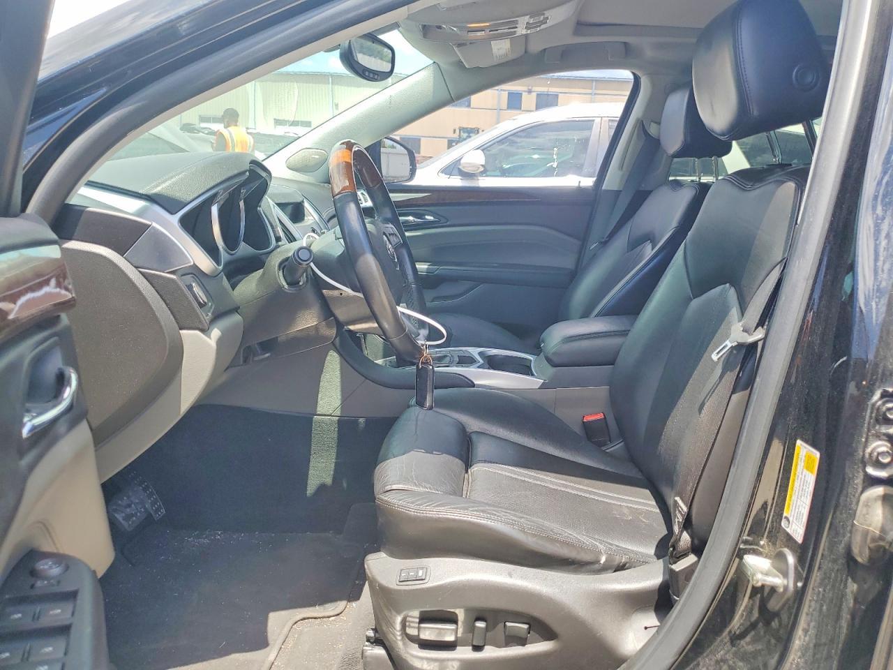 2010 CADILLAC SRX