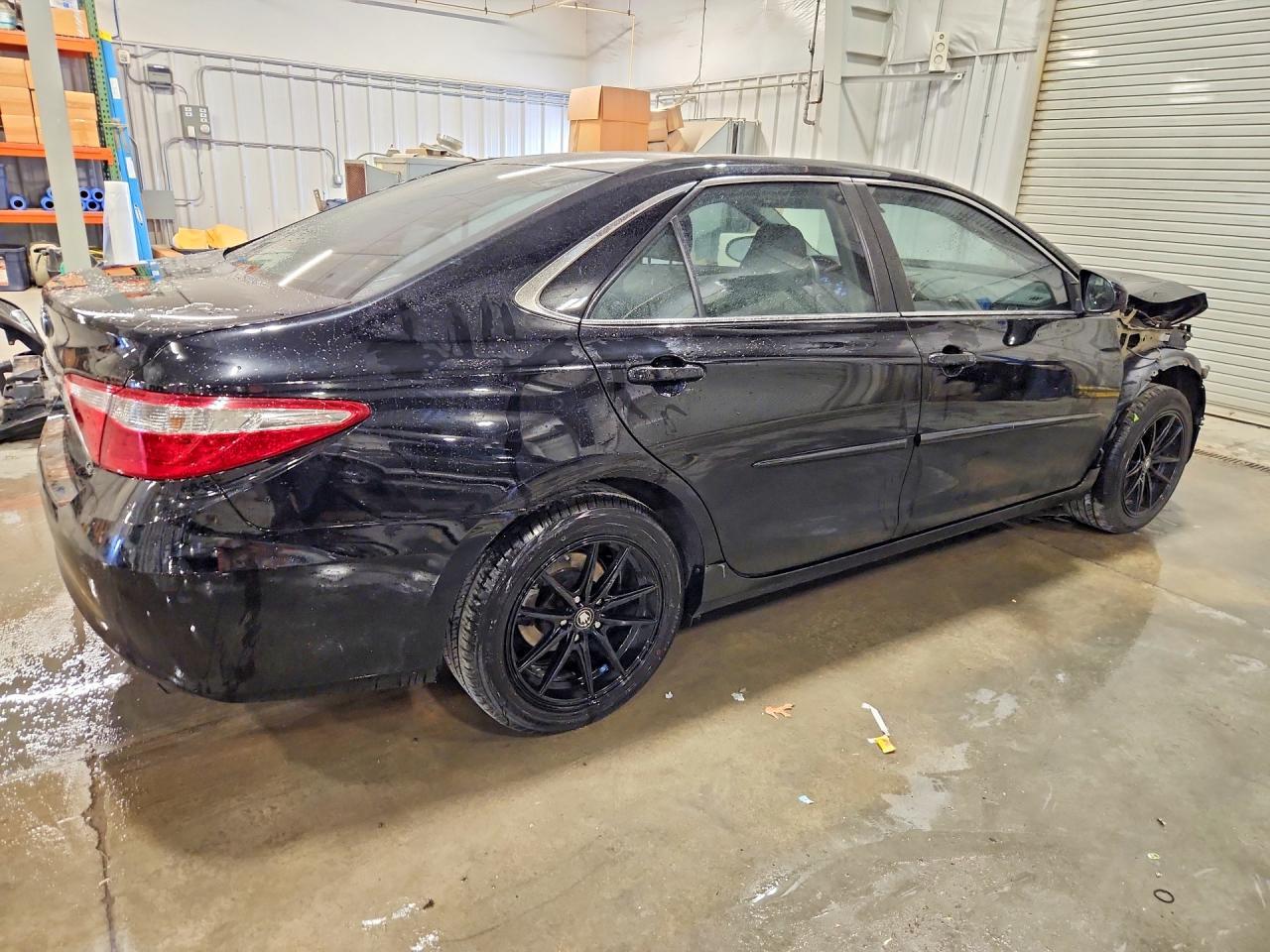 2017 TOYOTA CAMRY