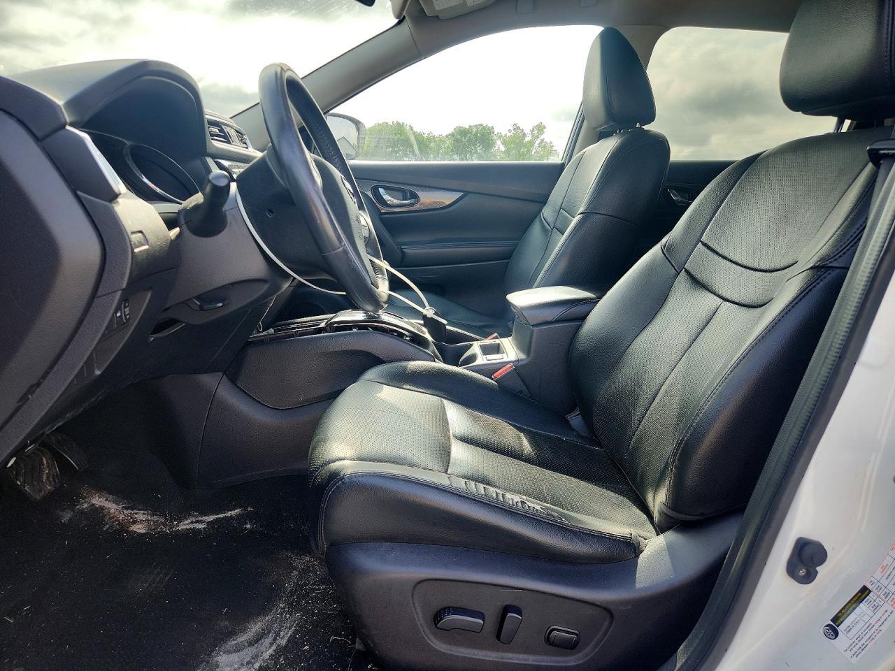 2016 NISSAN ROGUE