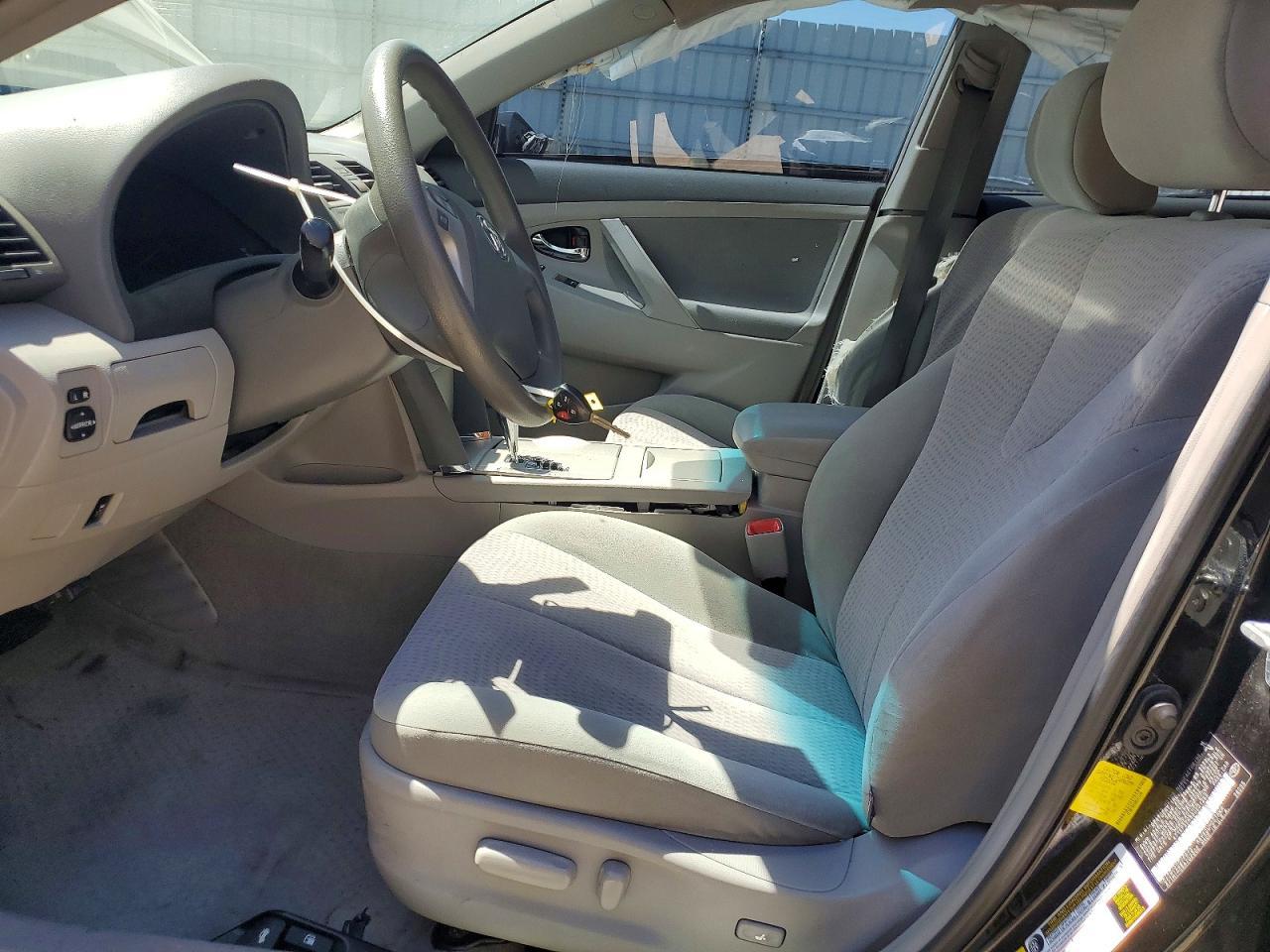 2011 TOYOTA CAMRY